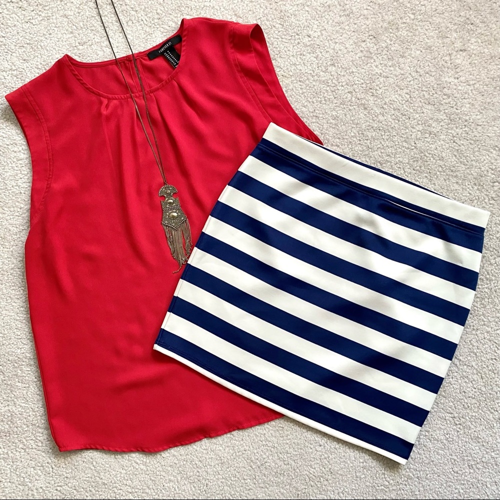 Forever 21 Navy Blue & White Stripe Skirt Size Medium